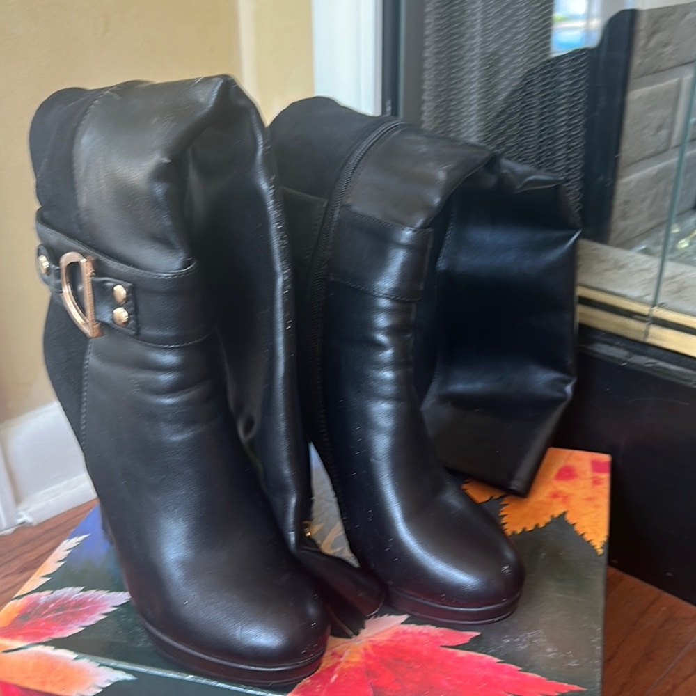 Elegant Black Knee-High Boots